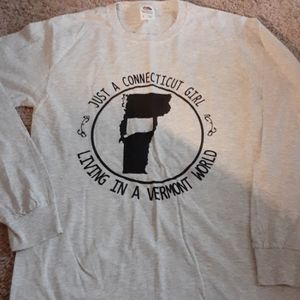 NWOT Connecticut Girl tshirt